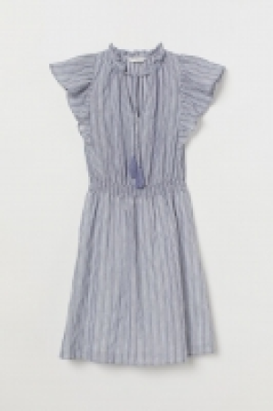  Dress with flounces 14.99 €