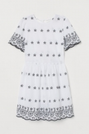  Dress with broderie anglaise 20.00 €