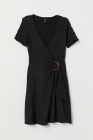  Wrap dress 13.00 €