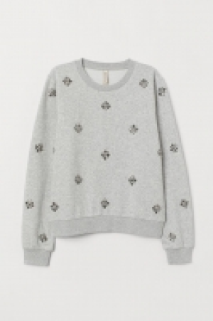 HM   Sweatshirt with appliqués