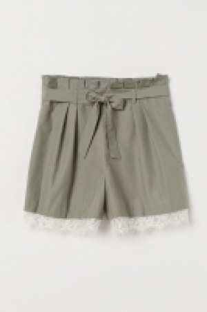 HM   Paper bag shorts with tie belt