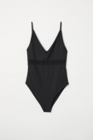 HM   Body with lace details