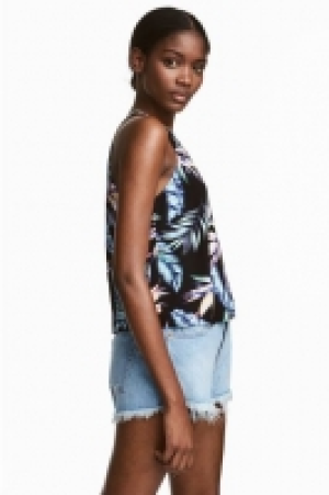  Sleeveless top 8.00 €