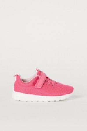  Mesh trainers 7.00 €