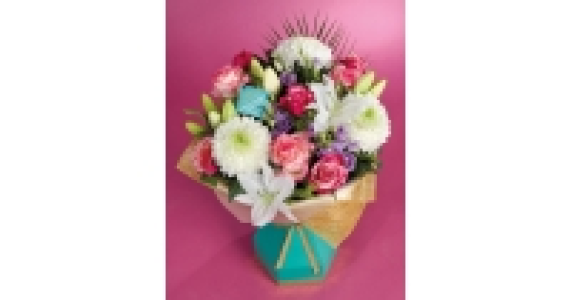 Exquisite Showstopper Bouquet