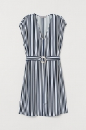  Dress with a belt 13.00 €