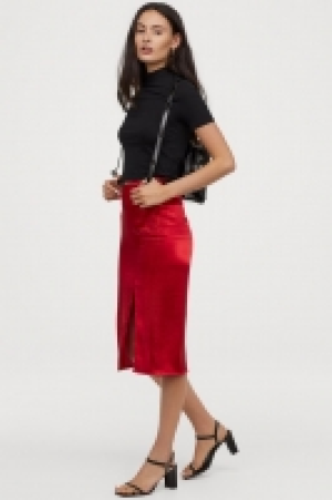  Satin skirt 10.00 €