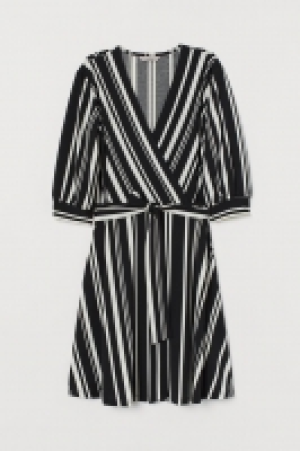  V-neck jersey dress 13.00 €