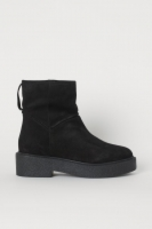 HM   Pile-lined ankle boots