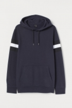 HM   Hooded top with panels