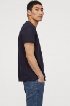  Linen-blend T-shirt 15.00 €