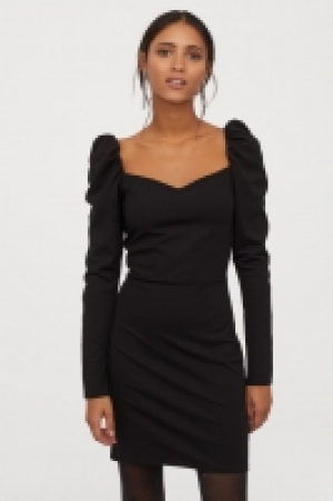  Puff-sleeved dress 15.00 €