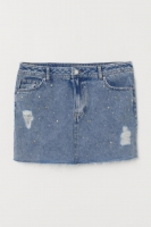 HM   Denim skirt with studs