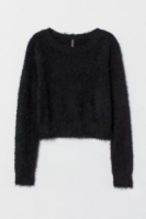  Fluffy jumper 13.00 €