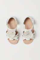 HM   Sandals with tulle roses