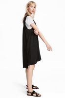 HM   Sleeveless linen-blend dress