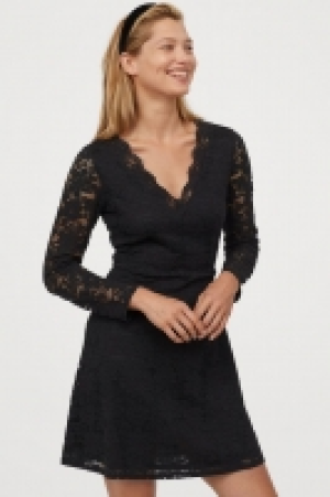 HM   Lace V-neck dress