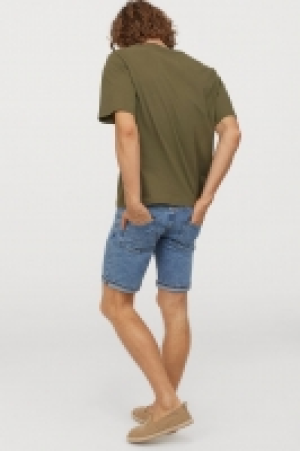  Denim shorts Slim fit 7.99 €