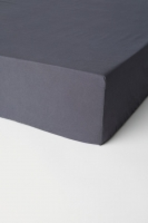 HM   Washed cotton fitted sheet