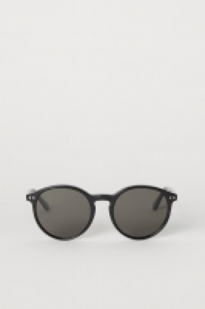 Polarised sunglasses 17.99 €