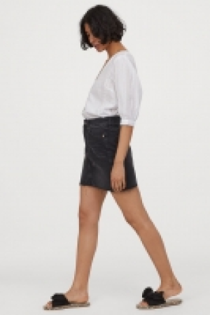 Denim skirt 14.99 €