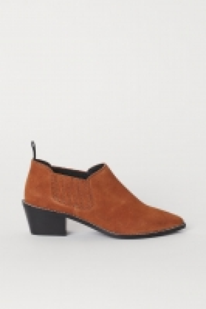 Suede boots 35.00 €