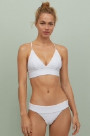 Padded triangle bikini top 8.99 €