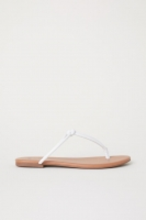 Sandals 3.99 €