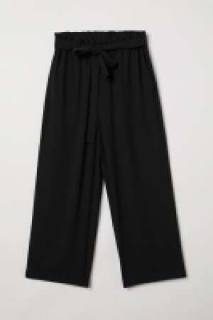 Ankle-length trousers 14.99 €