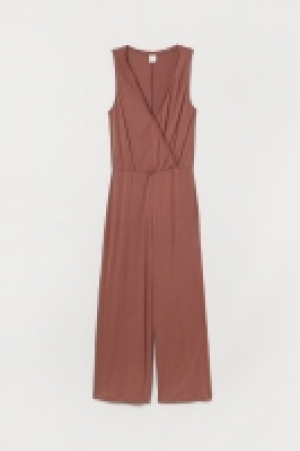Cropped jumpsuit 17.99 €