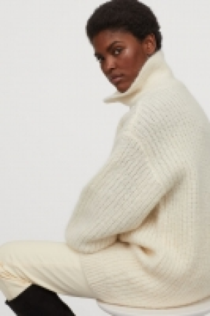 Knitted alpaca-blend jumper 46.00 €