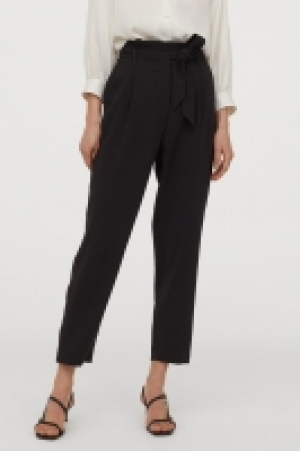 Paper bag trousers 14.99 €