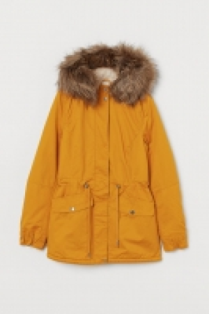 Pile-lined parka 25.00 €