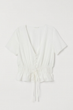 V-neck buttoned blouse 9.99 €