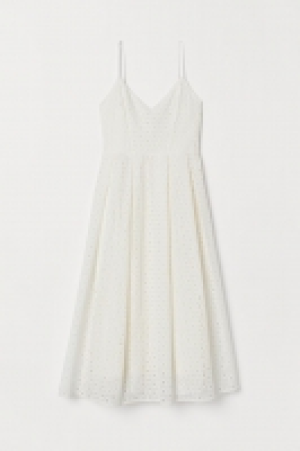 Dress in broderie anglaise 44.99 €