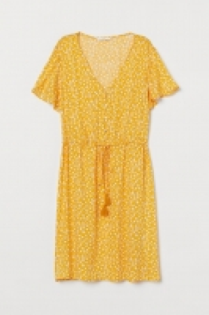 V-neck dress 13.00 €