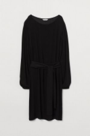 Tie-belt dress 18.00 €