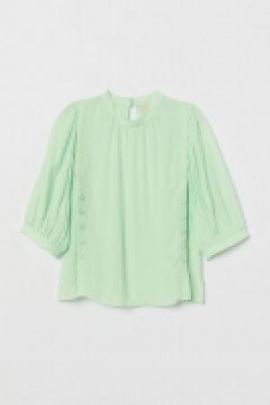 Puff-sleeved blouse 12.99 €