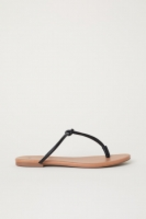Sandals 4.99 €