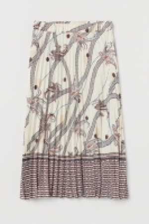 Pleated skirt 17.99 €