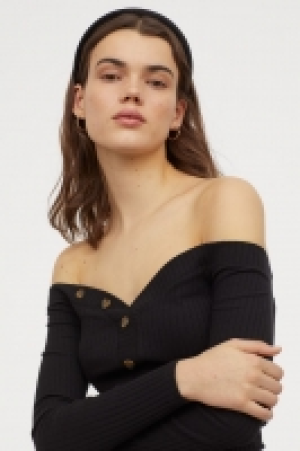 Ribbed, off-the-shoulder top 13.00 €