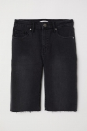 Knee-length denim shorts 9.99 €