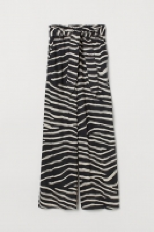 Wide trousers 13.00 €