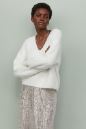 Ribbed jumper 20.00 €