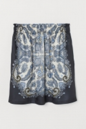 Short skirt 9.99 €