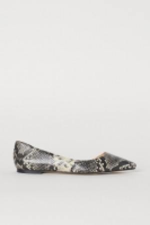 Pointed ballet pumps 25.00 €