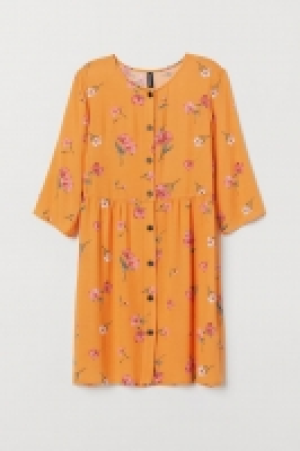 Dress with buttons 13.00 €