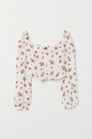 Puff-sleeved blouse 8.00 €