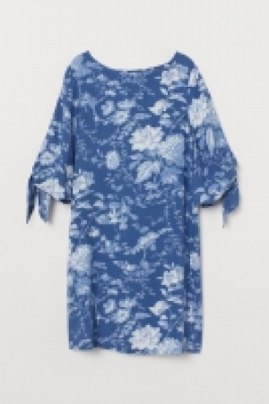 Tie-detail dress 9.99 €
