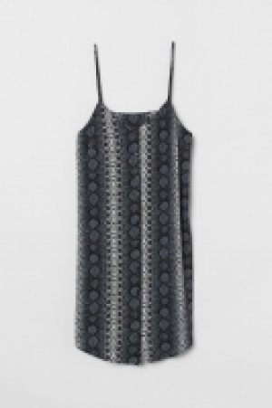 Dress with buttons 10.00 €